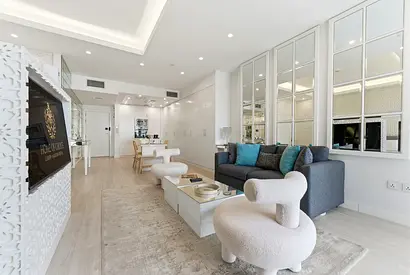 JBR Beachfront Studio with Sea View