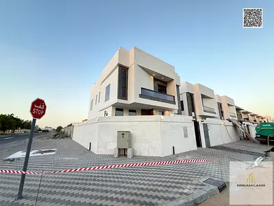 فيلا فاخرة للبيع في الزاهية| 5 غرف نوم | مساحات واسعة | شامل رسوم التسجيل