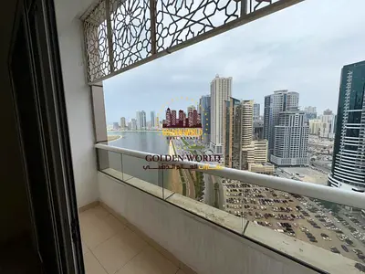 عربي: شقة غرفة وصالة مع بلكونة وإطلالة بحرية خرافية وباركينغ مجاني وجيم ومسبح في الممزر التعاون