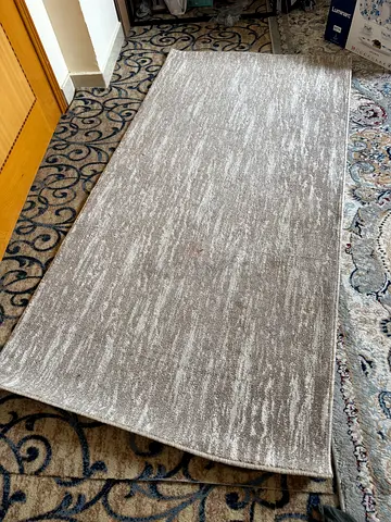 carpet rug for Sale In Brand New Condition