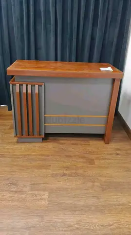 Modern style office table good quality