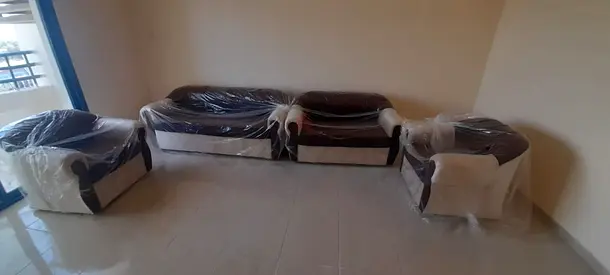 Wooden Table طاولة خشب طبيعية