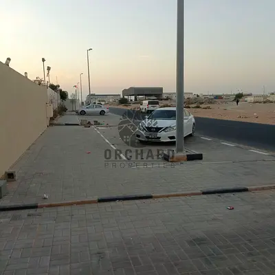 Prime location front of the road open yard 8500 sqft rent 180k