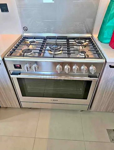 Bosch 8 serie latest model top gas with electric oven 90cm