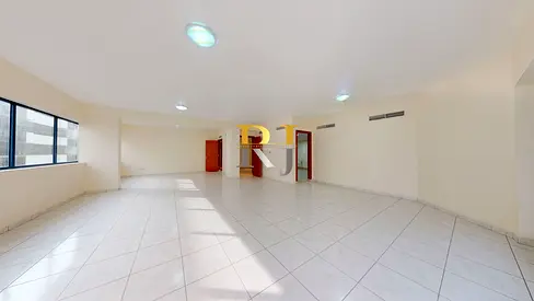 Huge 4BR with Balcony and ALL Amenities