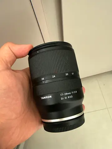 Tamron 17-28mm f/2.8 Di III RXD wide-angle zoom lens