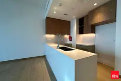 2 Bed Bright unit | Sea view| Burj view