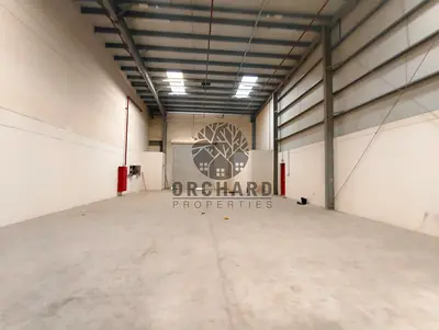 READY / 2400 SQFT WAREHOUSE / FRONT OF ROAD