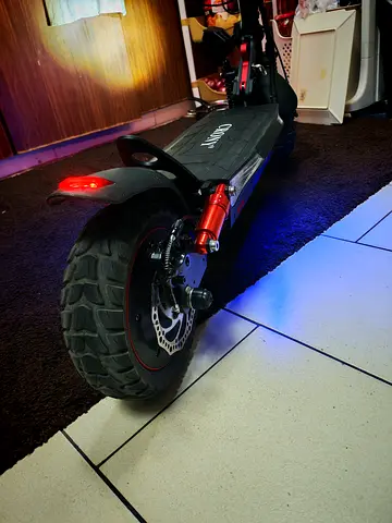 Crony T4 pro scooter for urgent sale only for 1050 ( slightly negotiable) and free charger