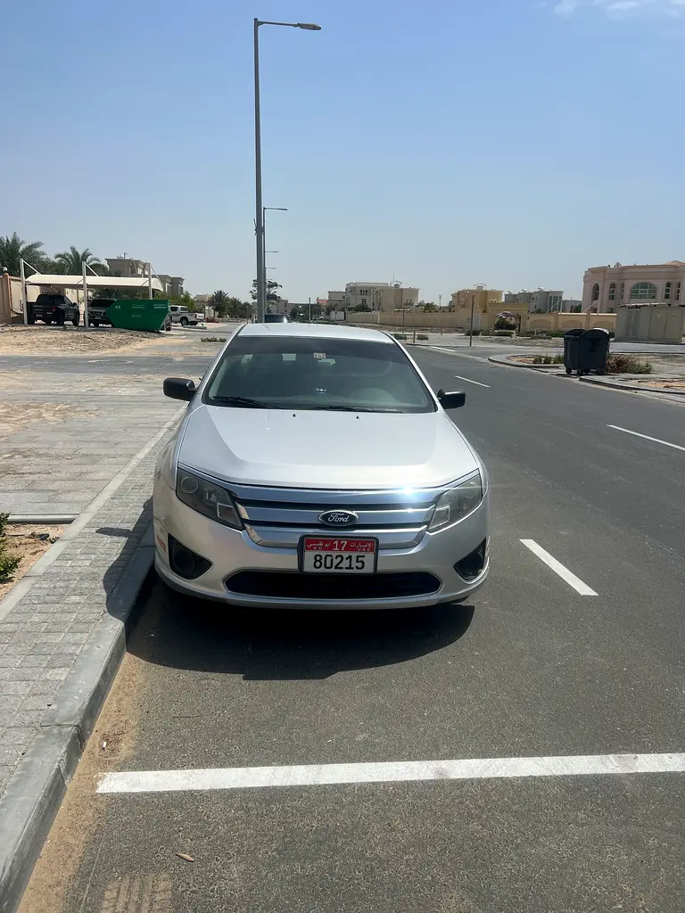 Ford Fusion 2012 — photo 1 of 5