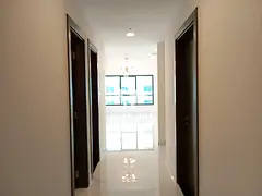 Modern Luxury 1BR + Study | Walk to Metro | Pool, Gym