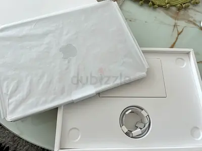 Brand new Apple MacBook (boxed) - Silver