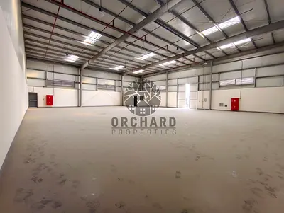 MASSIVE / 6000 SQFT WAREHOUSE / FRONT OF STREET / ROAD LOCATED