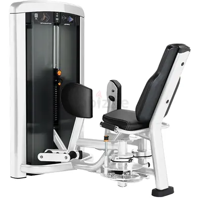 جهاز Life Fitness Insignia Hip Abduction - الفخامة في نحت وتنسيق القوام