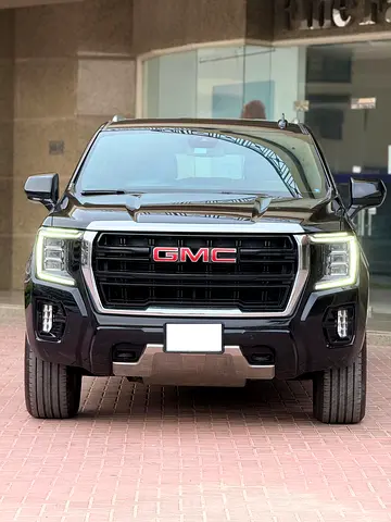 GMC Yukon SLE 2022 - GCC Black Orginal Paint