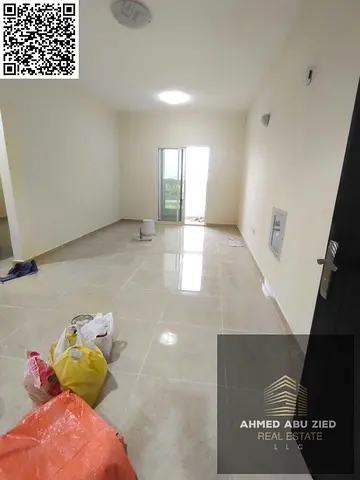 غرفة وصالة للإيجار السنوي بالحميدية عجمان – بلكونة بإطلالة مفتوحة – حمام واسع – خطوات من المحكمة والمرور وشارع الشيخ عمار
