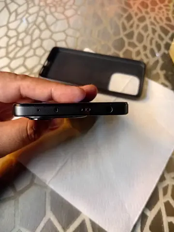 Redmi Note 14 with 33 W Fast Charger, Cable and Box