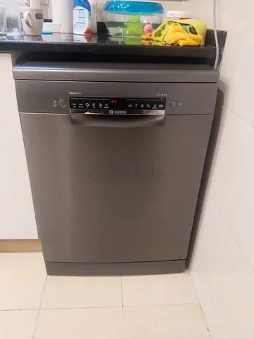 Bosch series 4 smart dishwasher with three racks