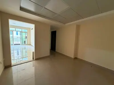 غرفتين وصاله مع تراس كبير  بمساحات واسعه مجدده بالكامل موقع حيوي ومميز قريب من كل الخدمات وقريب من مخرج دبي