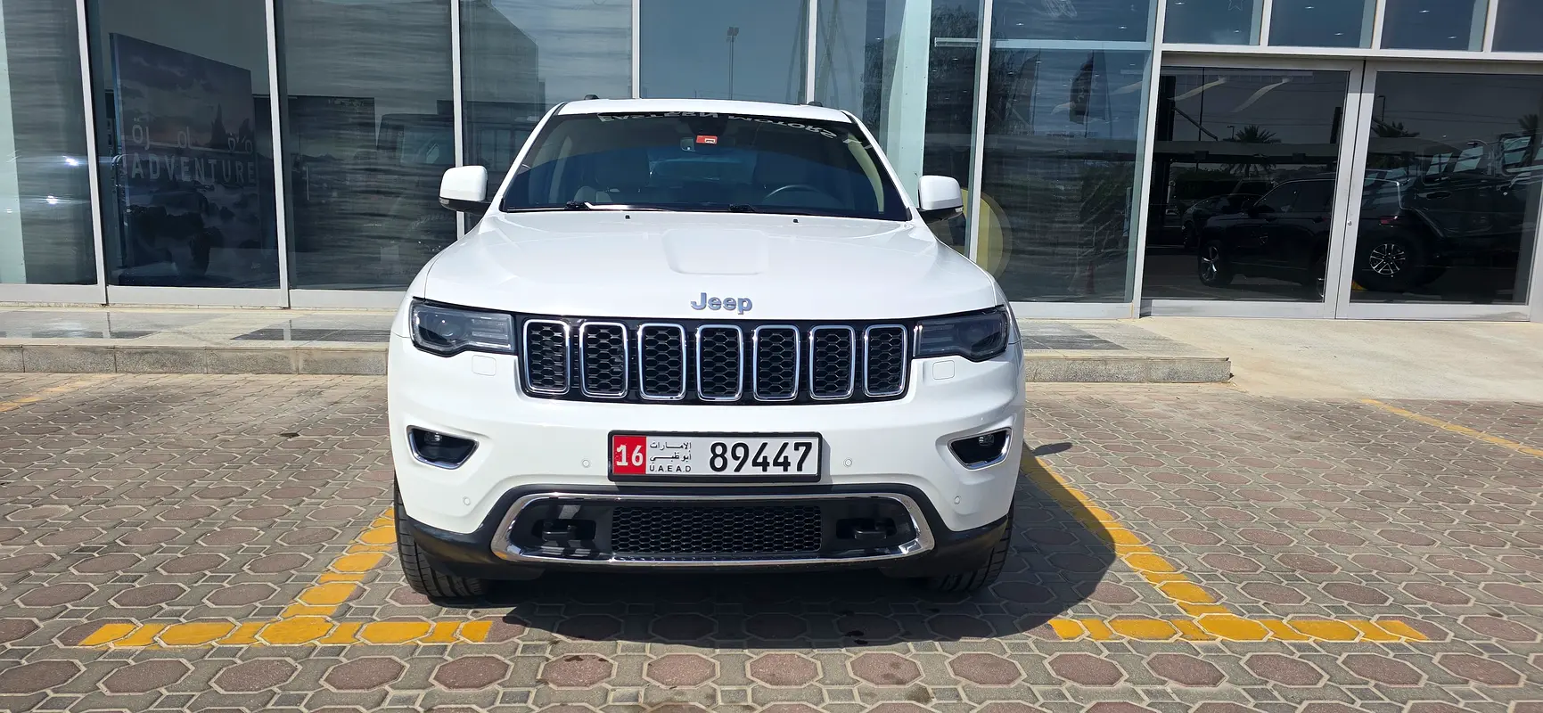Jeep Grand Cherokee 2019 — photo 1 of 10