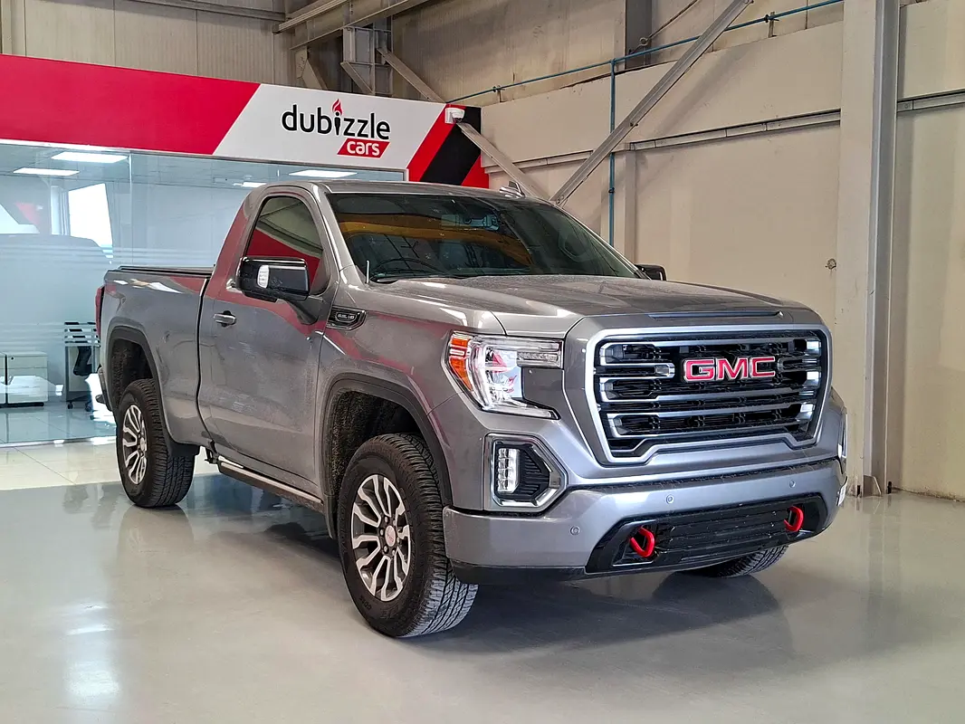 GMC Sierra 2022 — photo 1 of 15