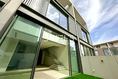 3 Beds + Maids | G+2 | Burj Khalifa View