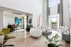 Upgraded | Lake view | Furnished | Vacant May