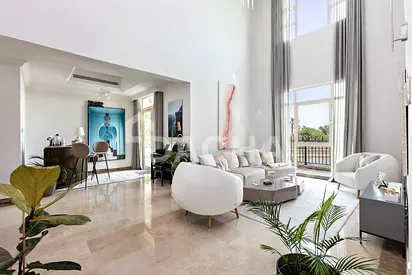 Upgraded | Lake view | Furnished | Vacant May
