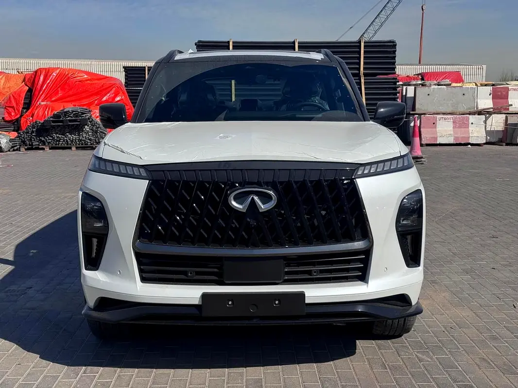 Infiniti QX80 2026 — photo 1 of 12