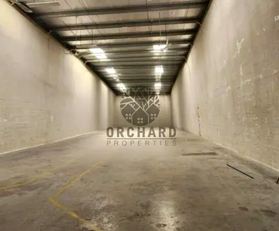 مستودع بمساحة 2300 قدم مربع / للتخزين فقط / منطقة صناعية 18 [الشارقة]