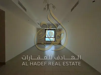 أجمل غرفتين وصالة في الممزر الشارقة بمساحة واسعة، تكييف مجاني وباركن مجاني، موقع مميز قريب من الخدمات وسهل الوصول لدبي، السعر 63 ألف سنوياً.