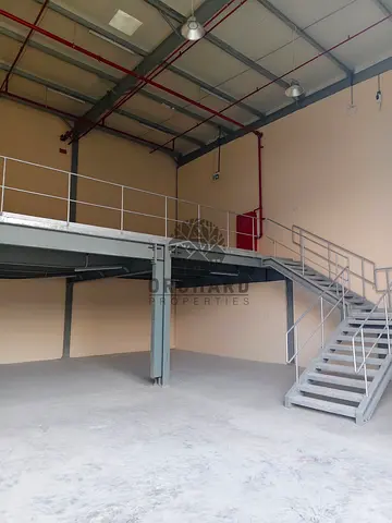 READY/ WONDERFUL / WAREHOUSE/ 2650 SQ FT / ONLY STOAGE/