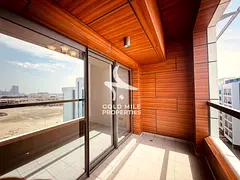 Modern Luxury 1BR + Study | Walk to Metro | Pool, Gym