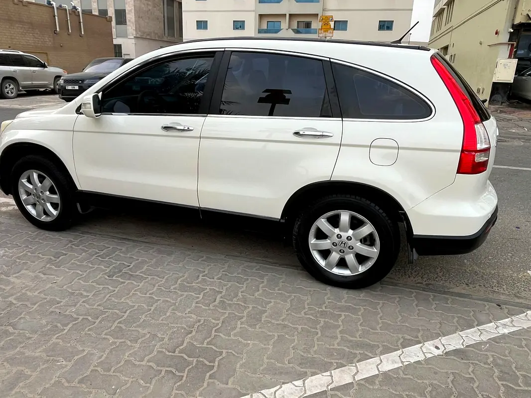 Honda CR-V 2008 — photo 1 of 12