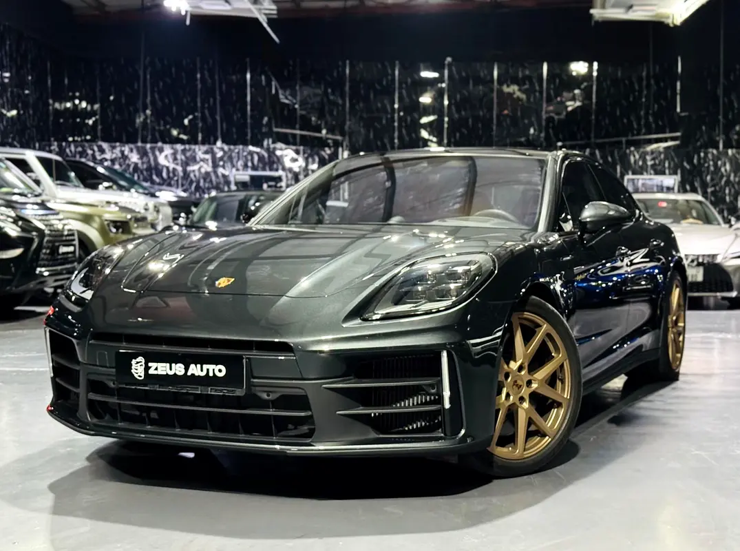 Porsche Panamera 2025 — photo 1 of 16