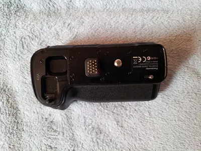 PANASONIC LUMIX DMW-BGGH3.BATTERY GRIP FOR CAMERA DMC_GH3 and GH4