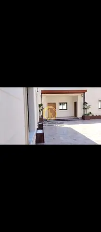 للبيع فيلا في منطقه المنصوره مساحه 5086 قدم ارضي + 1 تملك مواطنين فقط