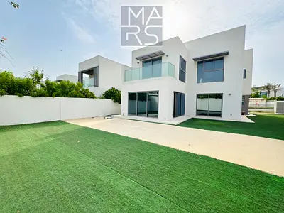 🏡 Premium 4BHK Villa | Spacious bedroom | Garden | Covered Parking