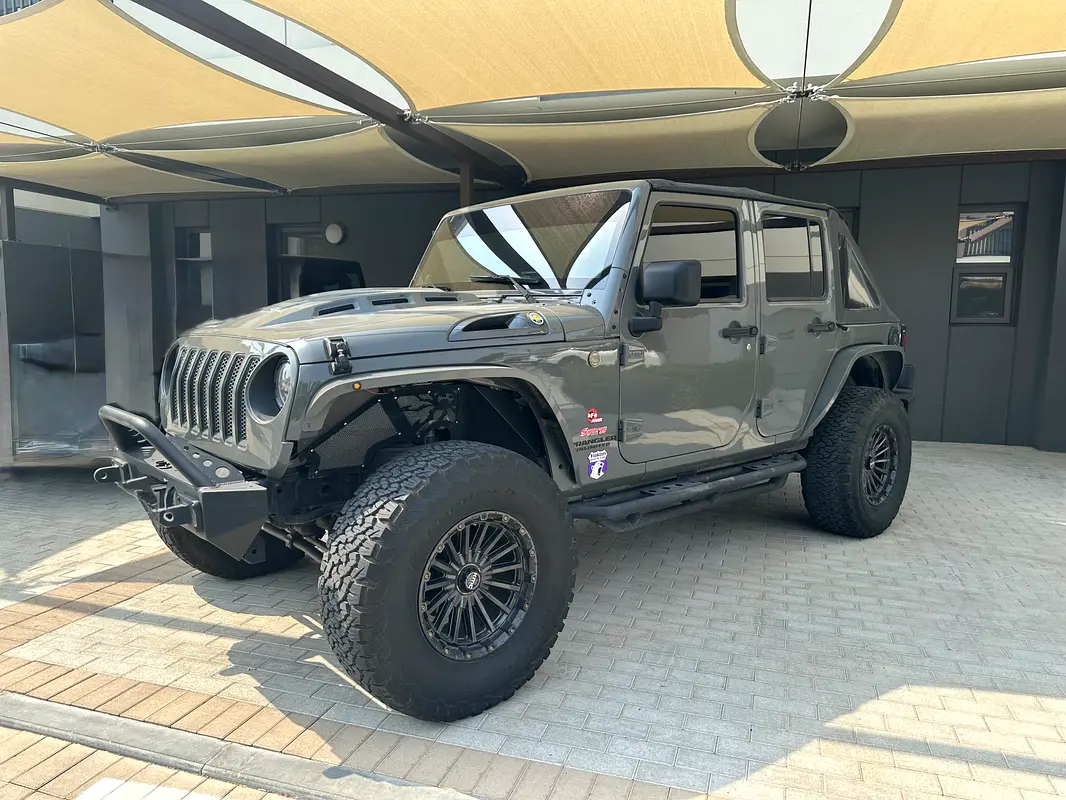 Jeep Wrangler Unlimited 2014 — photo 1 of 12