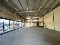 Standalone Showroom | High Visibility | 100 kW