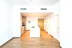 Bright Views | Vacant on Transfer | Corner Unit