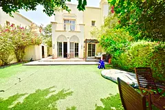Type 3E Lake view Directly on pool and park 3 beds
