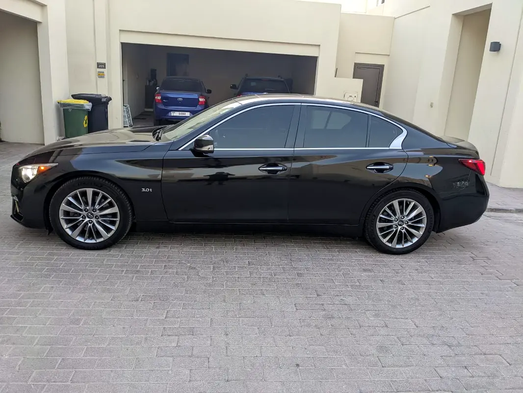 Infiniti Q50 2018 — photo 1 of 7