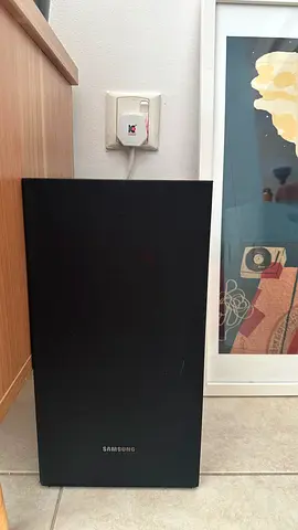 Samsung HW-T450 Soundbar with Subwoofer – Deep Bass – Excellent Condition