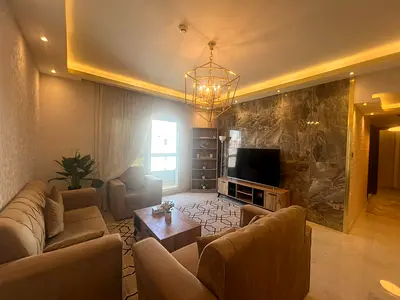 شقة غرفتين وصالة مفروشة في المجاز 2 – فرش فندقي + باركينج + جيم ومسبح