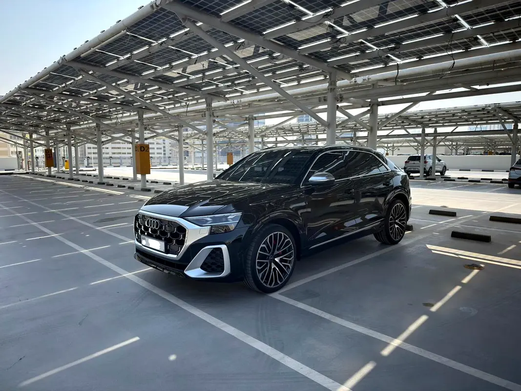 Audi SQ8 2024 — photo 1 of 13