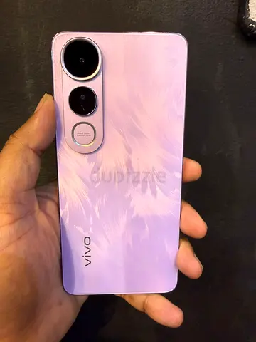 Vivo V50