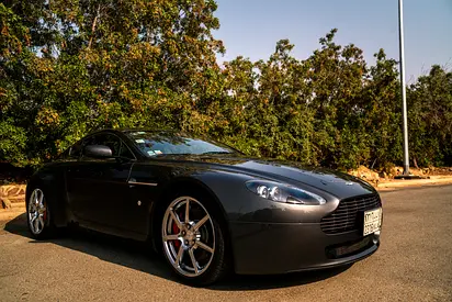 Aston Martin Vantage 2006, GCC Specs, Standard (V8)