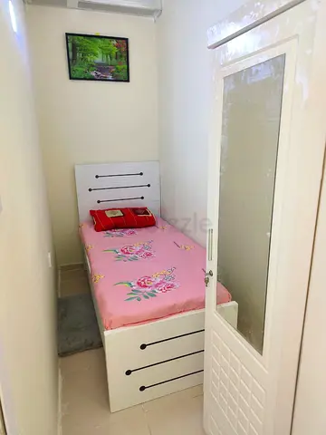 Partition for rent close to Insurance Market Metro