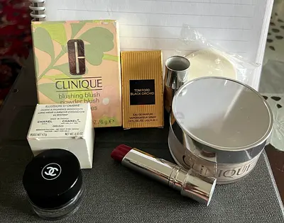 CLINIQUE set of 5 items